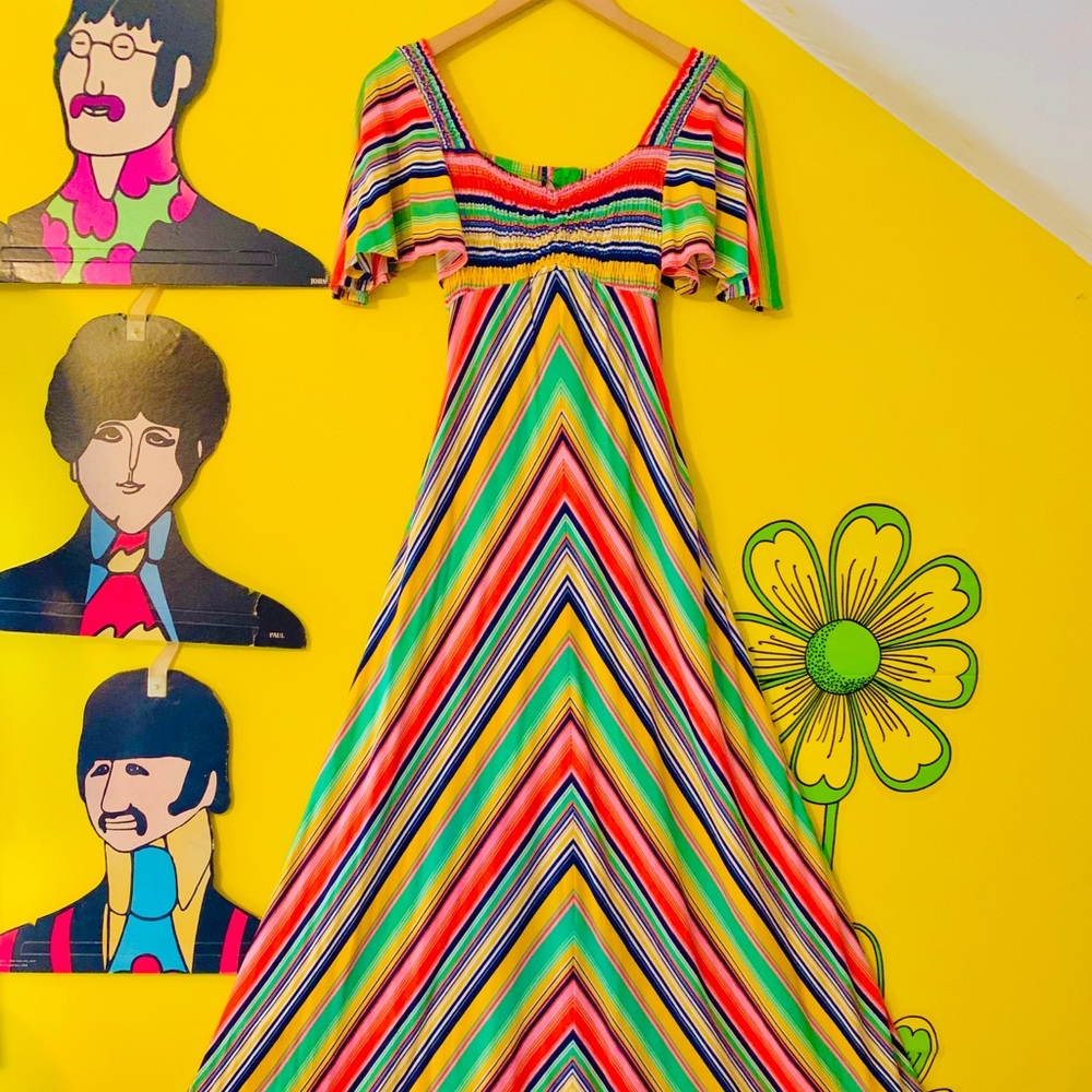 Vintage 70s rainbow striped flutter sleeve dress - Picture 2 of 6